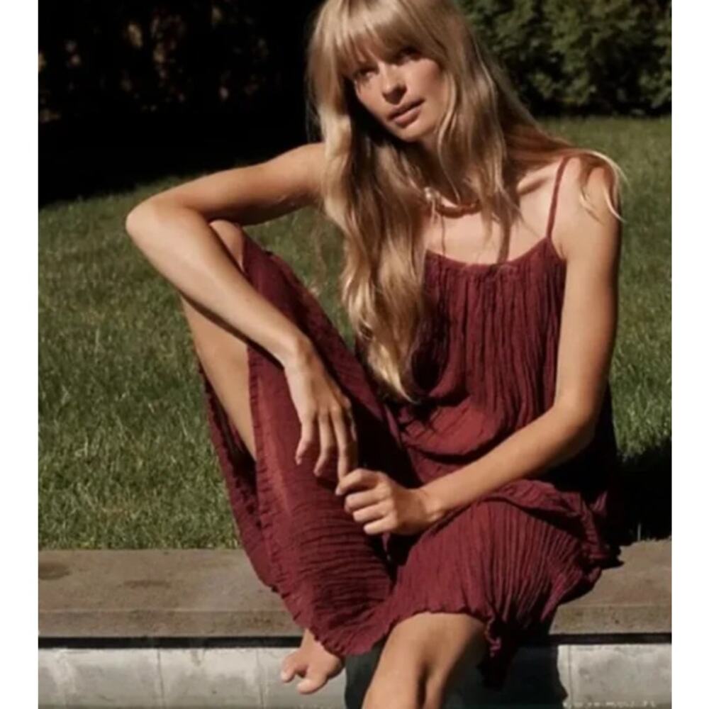 Anthropologie Michelle Plisse Mini Dress Minimalist Pullover Women Burgundy M